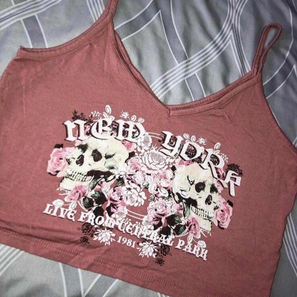 Crop top.